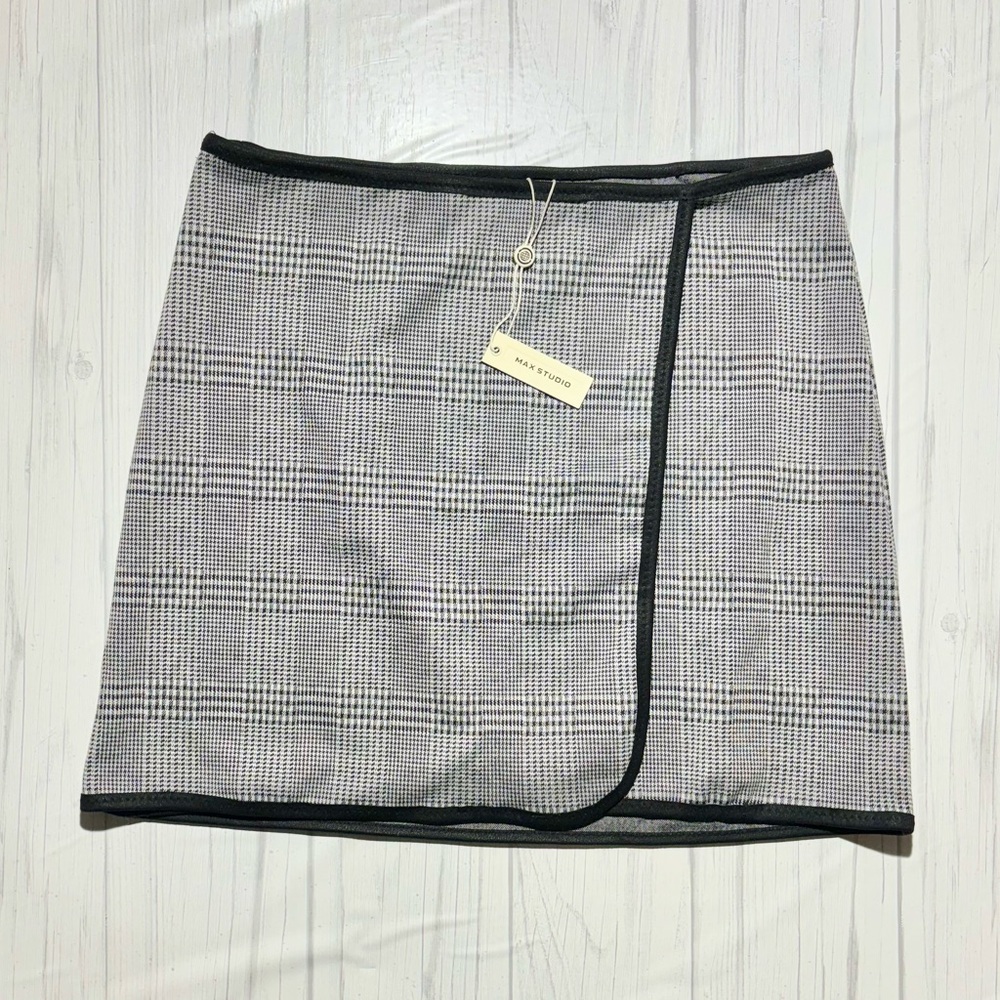 Max Studio Plaid Skirt NWT